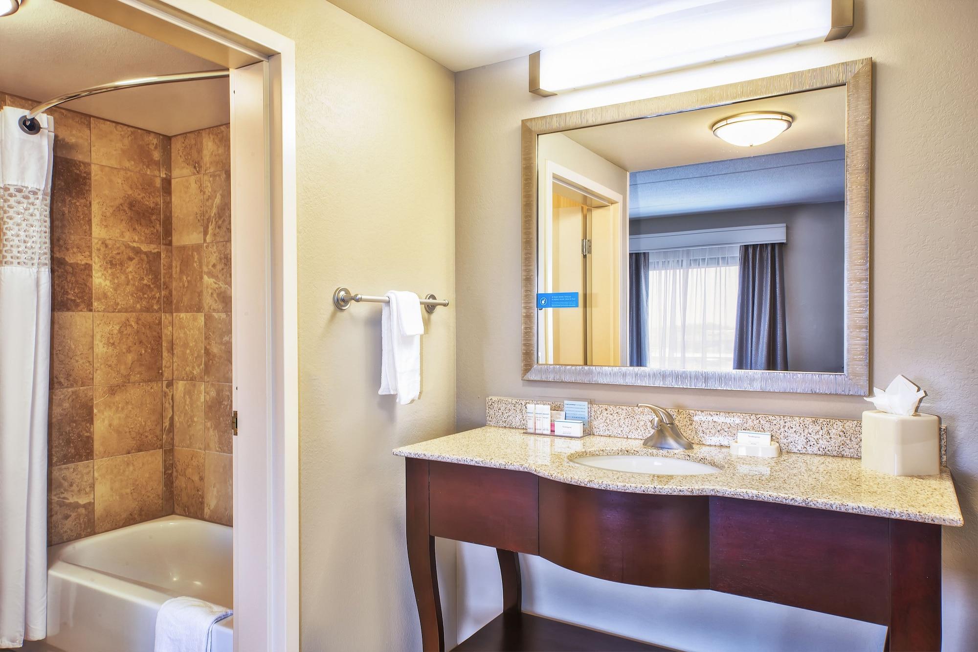 Hampton Inn & Suites Madison - West Exteriör bild