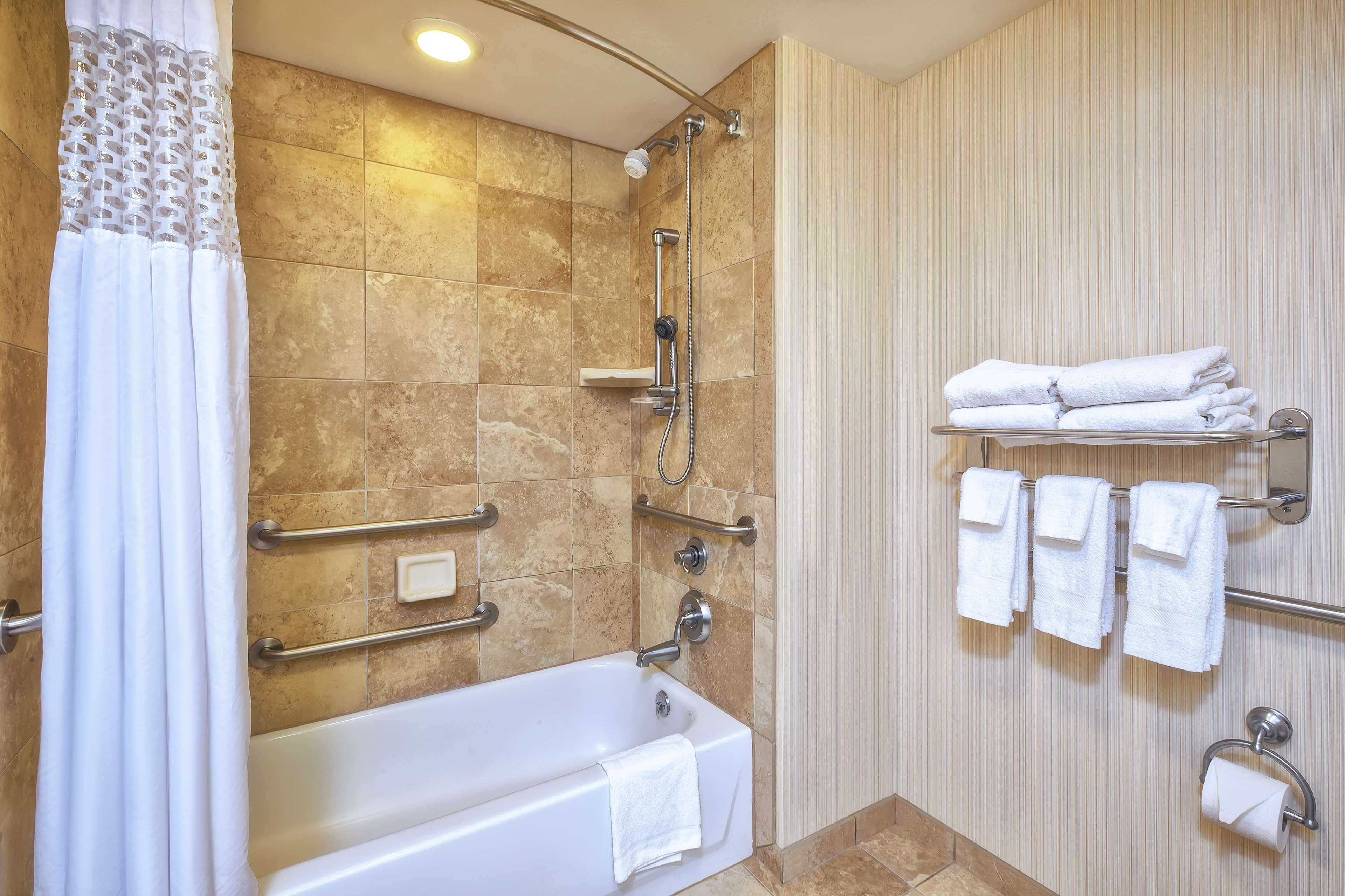 Hampton Inn & Suites Madison - West Exteriör bild