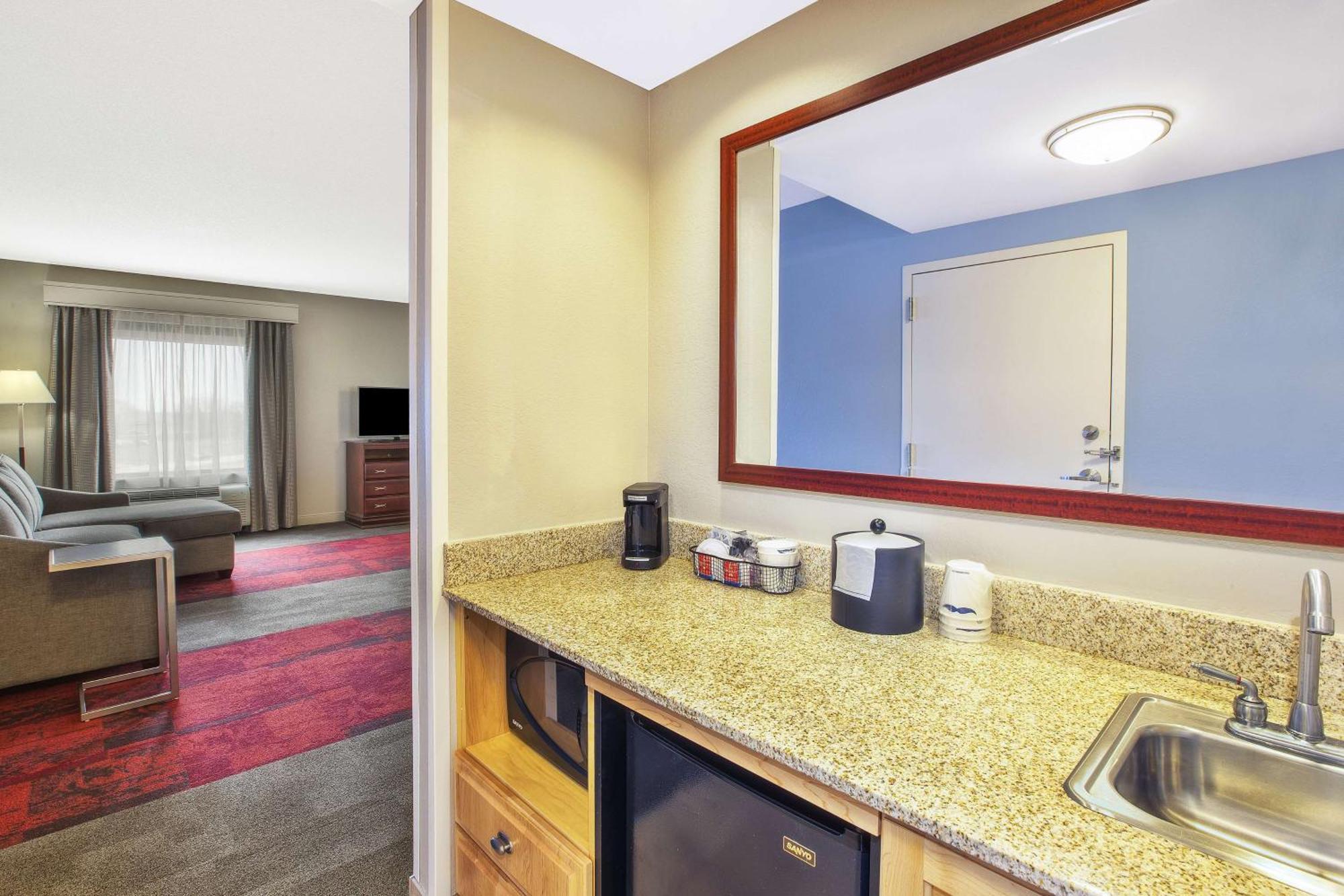 Hampton Inn & Suites Madison - West Exteriör bild