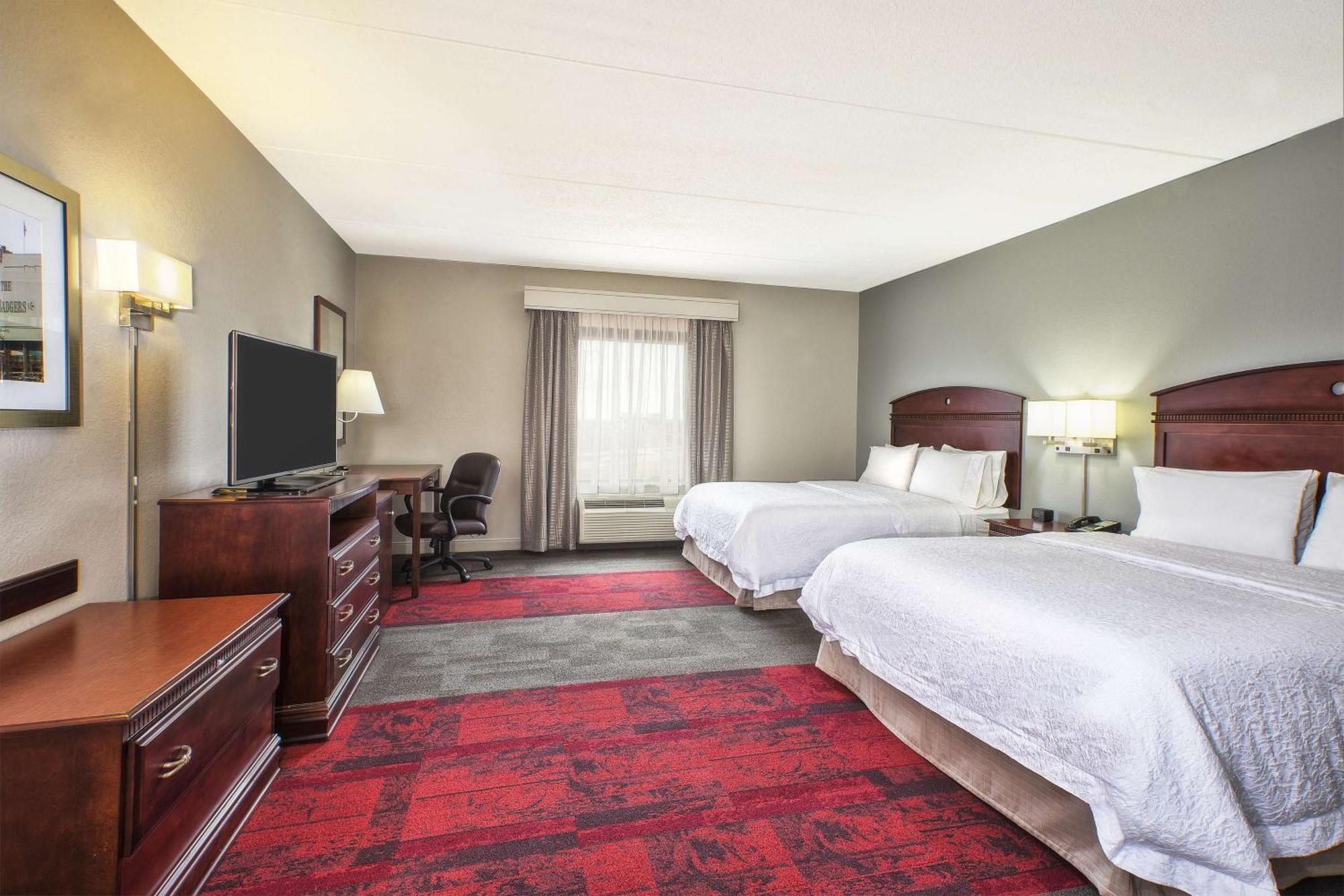 Hampton Inn & Suites Madison - West Exteriör bild