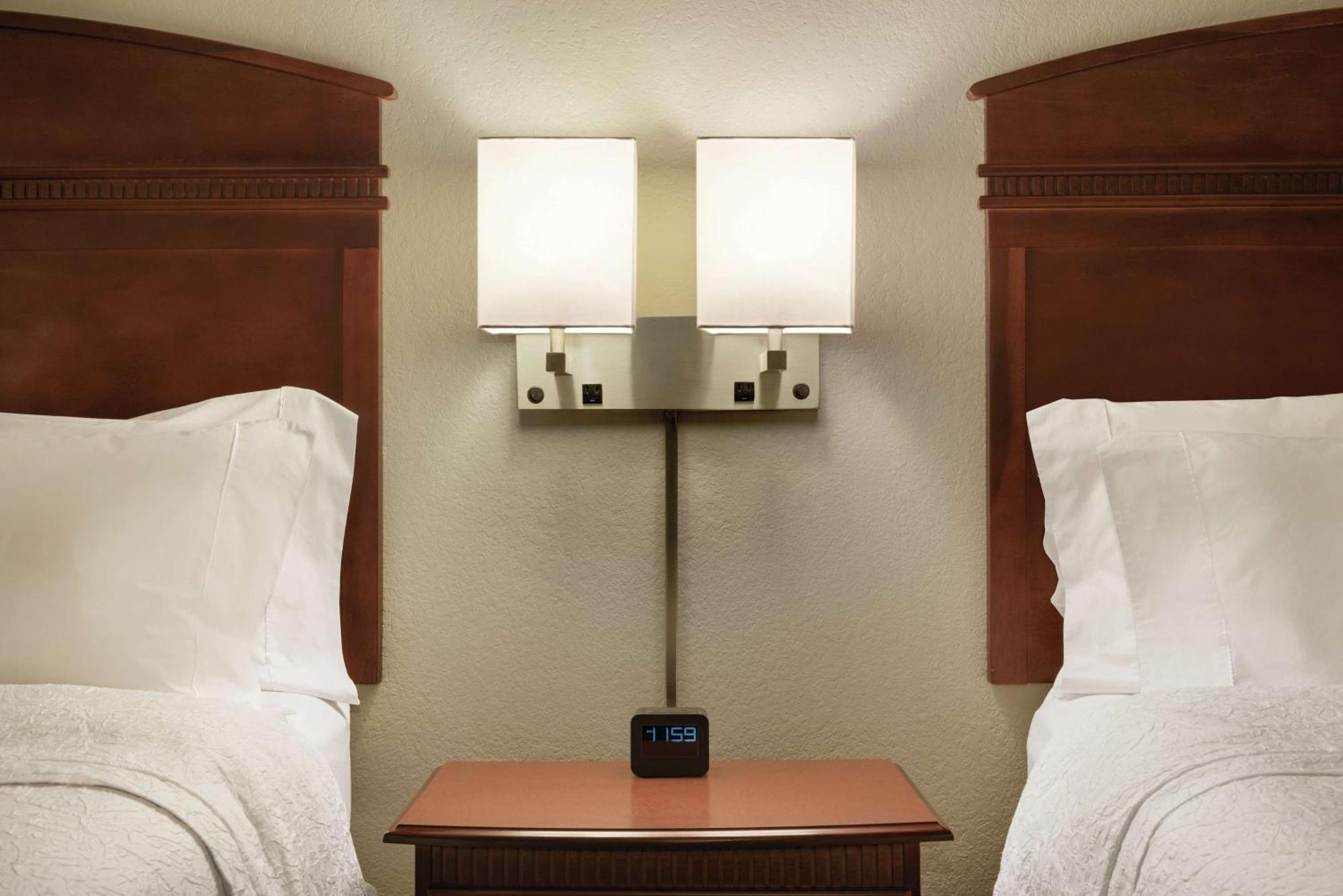 Hampton Inn & Suites Madison - West Exteriör bild