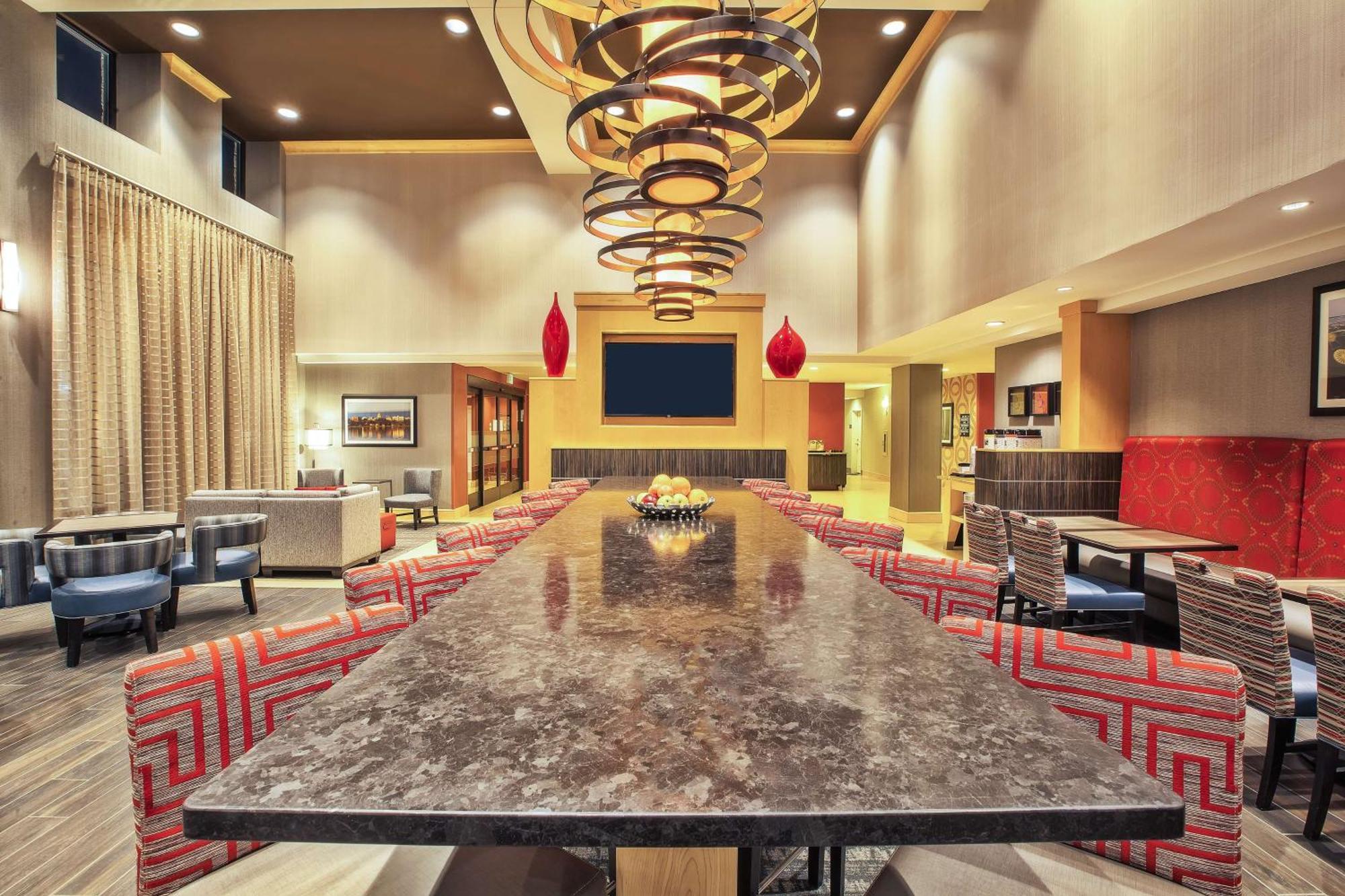 Hampton Inn & Suites Madison - West Exteriör bild